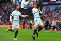 足球点球大战：弗里克战术选择与心理考验对决